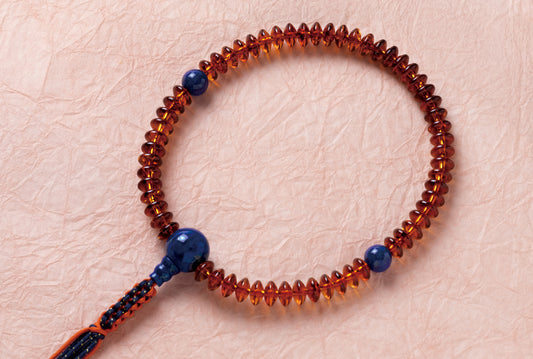 キャンディ・ティ－アンバー５×９ミリ平玉単念珠ラピスラズリ仕立